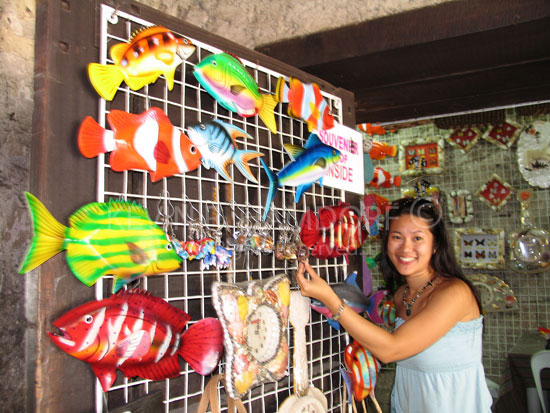 Souvenirs, Fort San Pedro, Cebu, Philippines. (PHCeb4378)